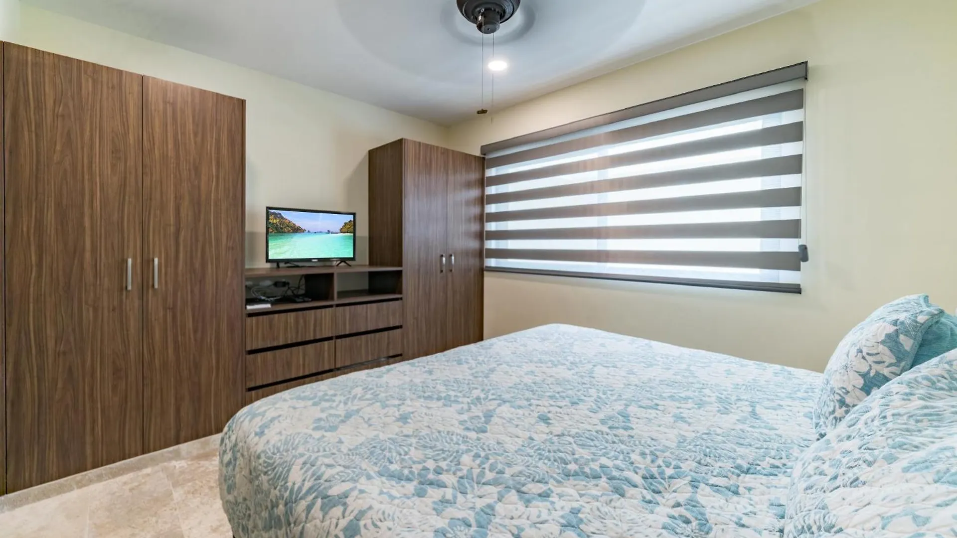 Apartman Veranda 210 Condo - Downtown, - At Veranto Condos With Rooftop Pool Playa del Carmen