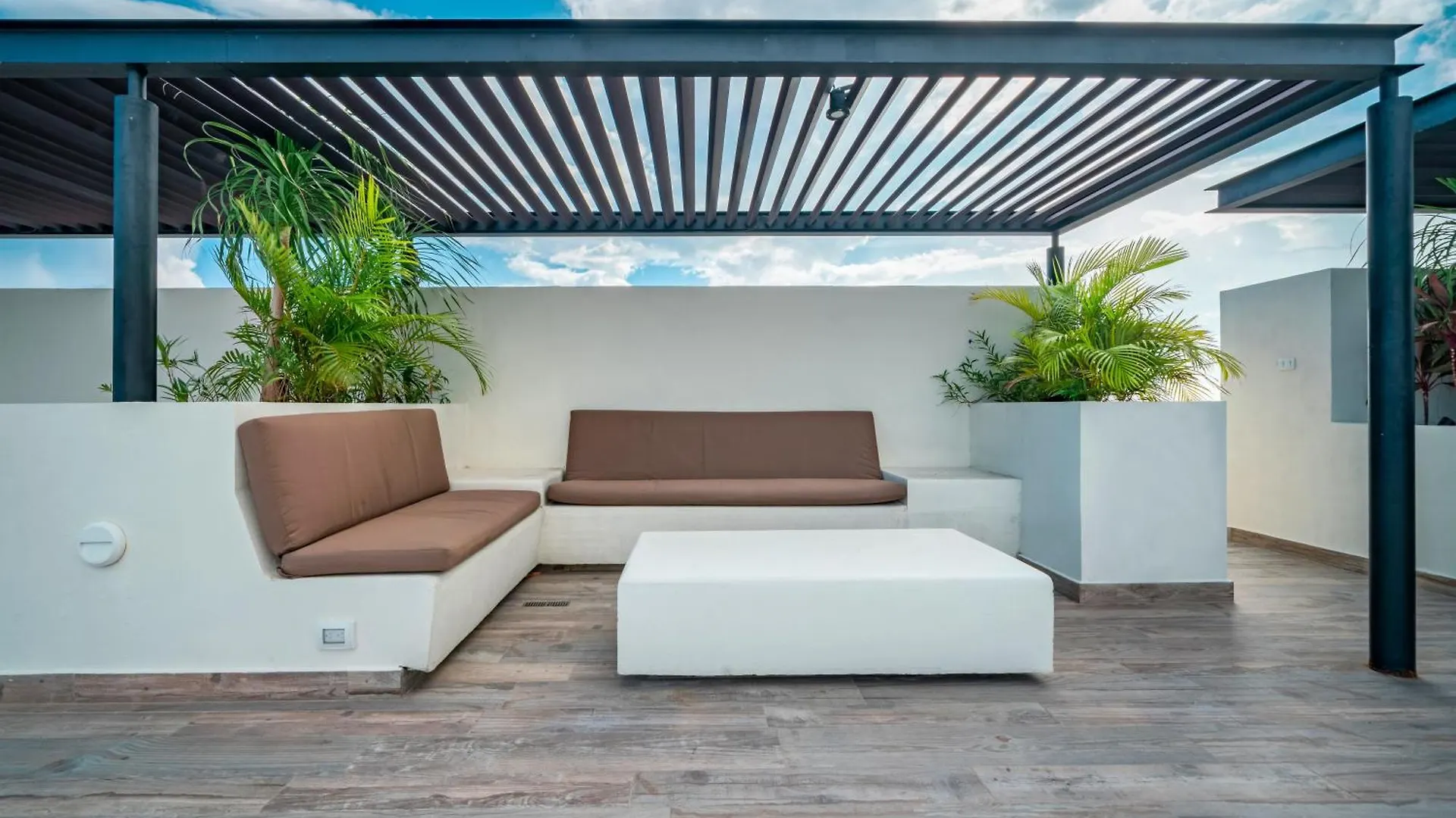Apartman Veranda 210 Condo - Downtown, - At Veranto Condos With Rooftop Pool Playa del Carmen